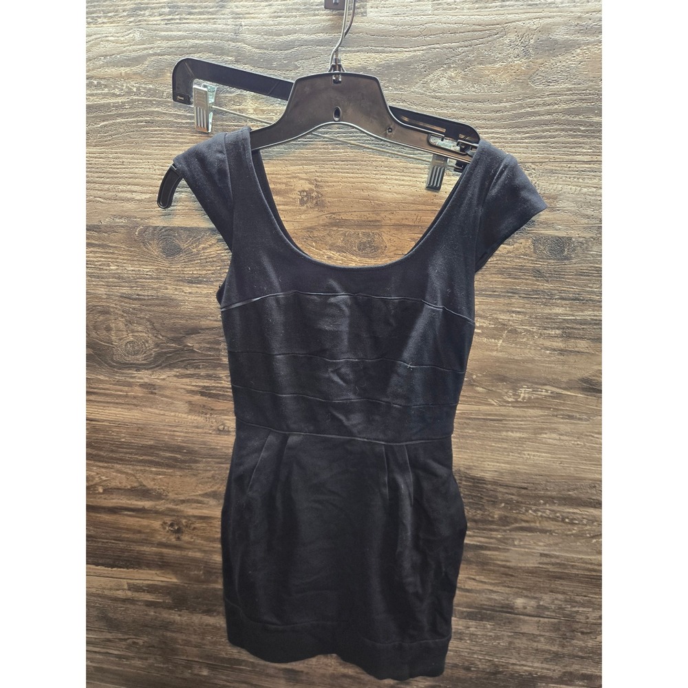 BCBGMAXAZRIA Black Bandage Tulip Skirt Mini Dress Size 0 Pockets Cap Sleeve